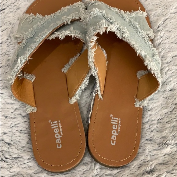 ⭐️🌸Capelli chambray raw hem criss cross slides - Picture 2 of 12